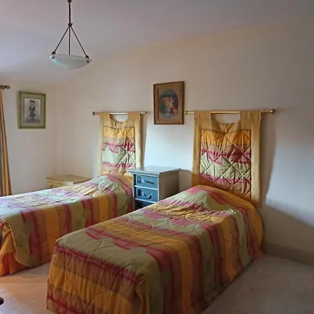 Bed & Breakfast Au Fond De La Cour Veyre-Monton