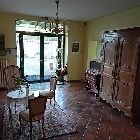 Bed & Breakfast Au Fond De La Cour Veyre-Monton