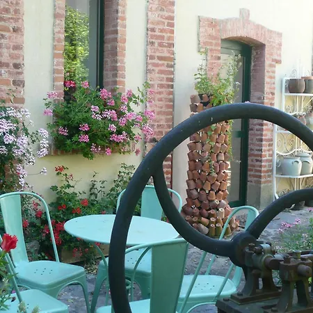 Bed & Breakfast Au Fond De La Cour Veyre-Monton