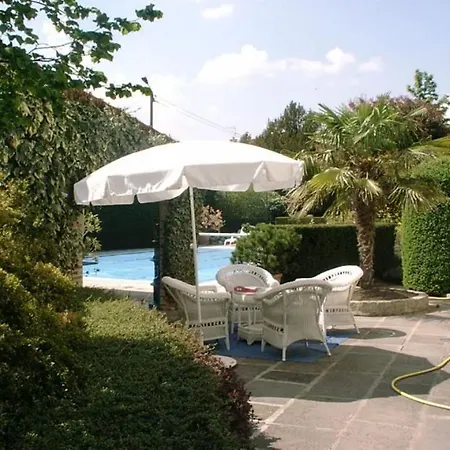 Au Fond De La Cour 3* Veyre-Monton