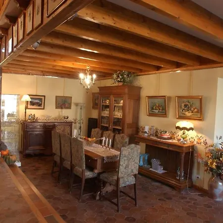 Bed & Breakfast Au Fond De La Cour 3*