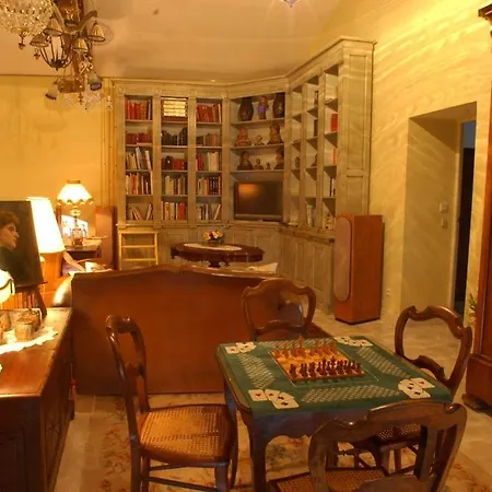 Bed & Breakfast Au Fond De La Cour 3*